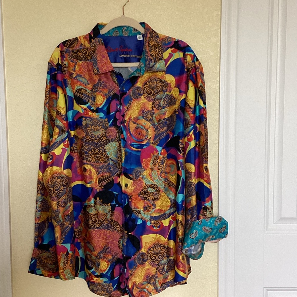 Robert Graham Vibrant 100% Silk Limited Edition Patterned Dress Shirt